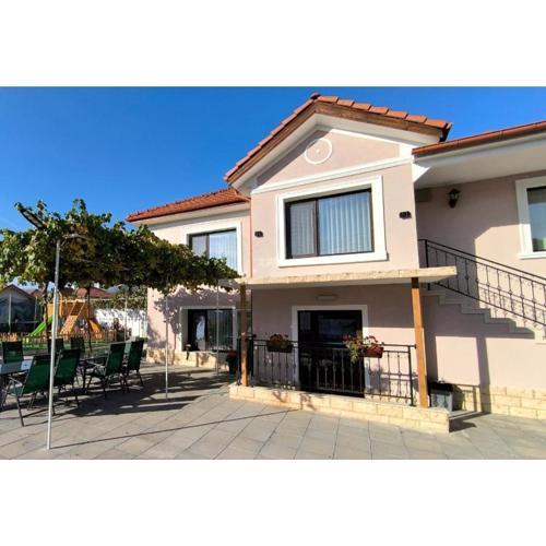Къща за гости Етерна - Guest house Eterna