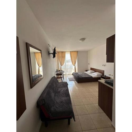 Студио за гости Трипъл Н Слънчев Бряг - Triple N Guest Studio Sunny Beach