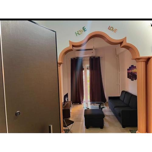-LaeDor- Flat in Central Athens near Train Station