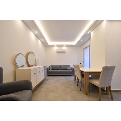 0009 Cozy 2-Room Apartment For Rent In The Heart Of Mahmutlar Close To The Sea