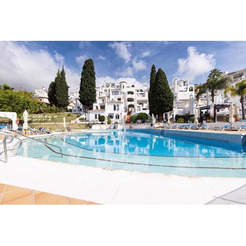 013 Pueblo Evita Club, Private 2 Bed Benalmadena Apt Close to Beach