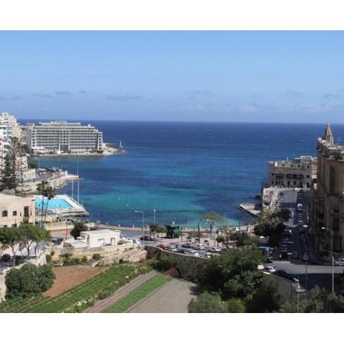 1 Bedrm Apt Seaview Balluta Bay (11)
