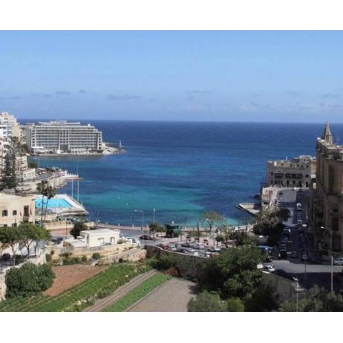 1 Bedrm Apt Seaview Balluta Bay (16)