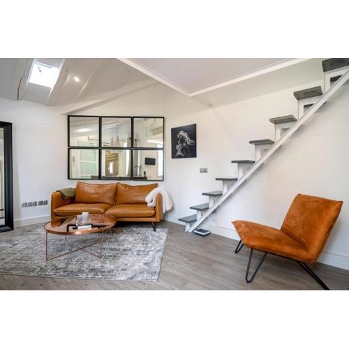 1 bedroom 1 bathroom furnished - Sol - bright Penthouse - MintyStay