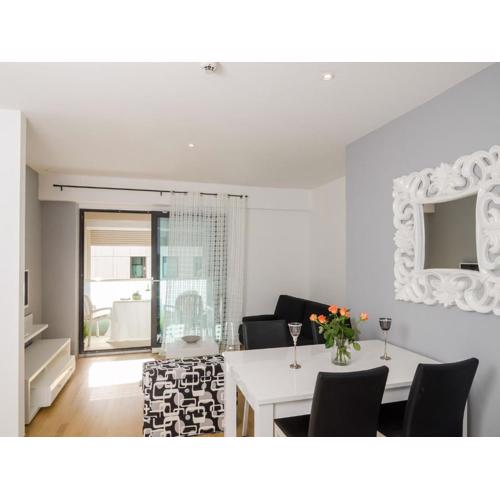 1 bedroom apartment with balcony