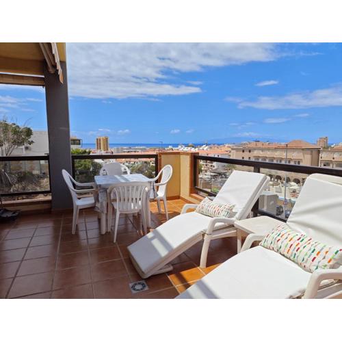 1-bedroom apartment with big terrace and ocean view in Los Cristianos