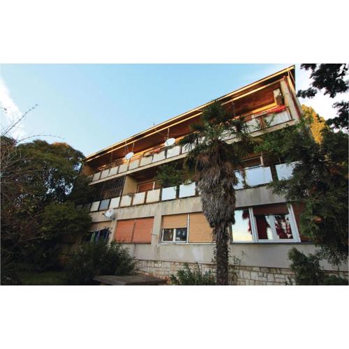 1 Bedroom Awesome Apartment In Pula