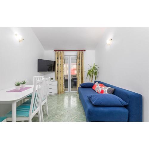 1 Bedroom Awesome Apartment In Pula