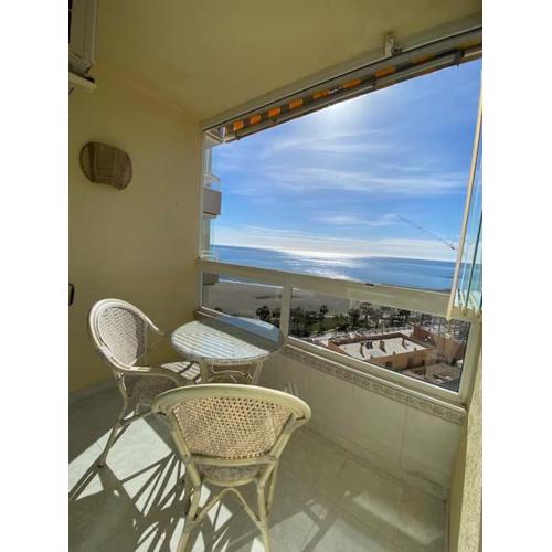 1 Bedroom Beachfront Apartment with Spectacular Sea Views!