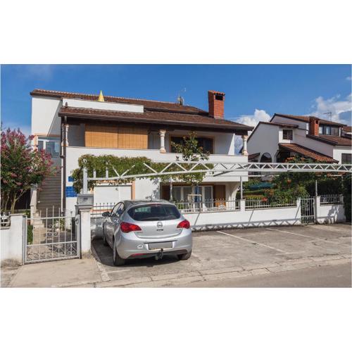 1 Bedroom Beautiful Apartment In Porec