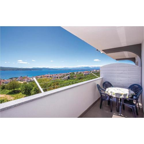 1 Bedroom Cozy Apartment In Crikvenica