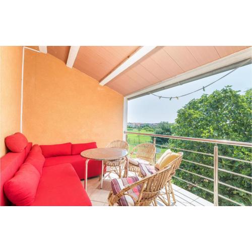 1 Bedroom Cozy Apartment In Fazana