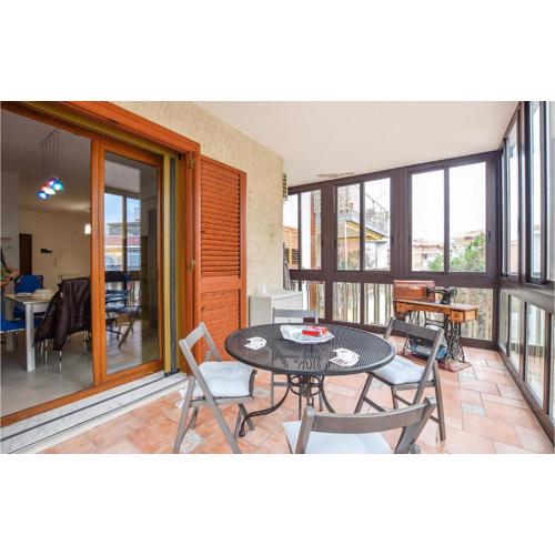 1 Bedroom Cozy Apartment In Siracusa