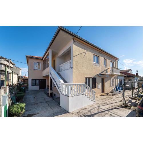 1 Bedroom Cozy Apartment In Zadar