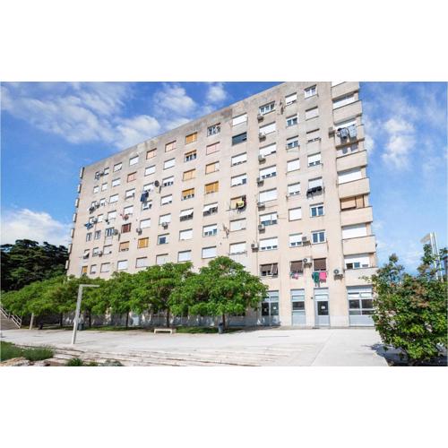1 Bedroom Lovely Apartment In Pula