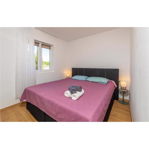 1 Bedroom Lovely Home In Pula