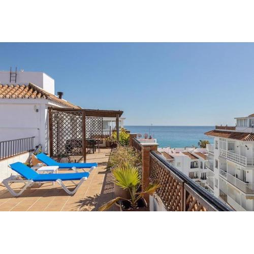 1 bedroom Penthouse with Pool access, Nerja centre