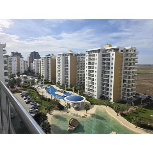 1-Bedroom Poolside Cornelius Apartment in Caesar Resort