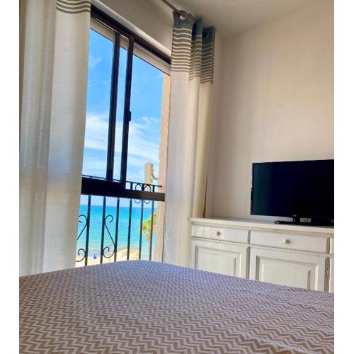 1 Línea, 2 bedrooms Duplex, Sea View, 50 m from beach