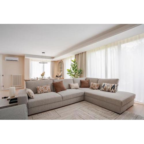 10 Min to Airport - Chic 2BR House in Fiumicino