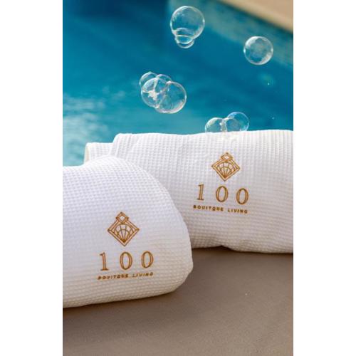 100 Boutique Living