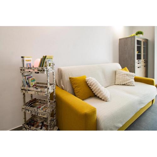 100 meters from the sea, AC, private parking and Wi-Fi
