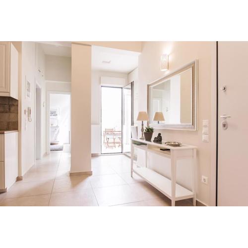 100 sqm Acropolis Apartment