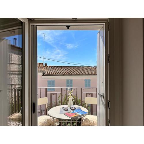 109 - Appartamento nuovo super chic quadrilocale in pietra del Conero SULLA COSTARELLA DI NUMANA CON VISTA MARE- SPIAGGIA gratis al WHITE BEACH CLUB fino al 3 Agosto