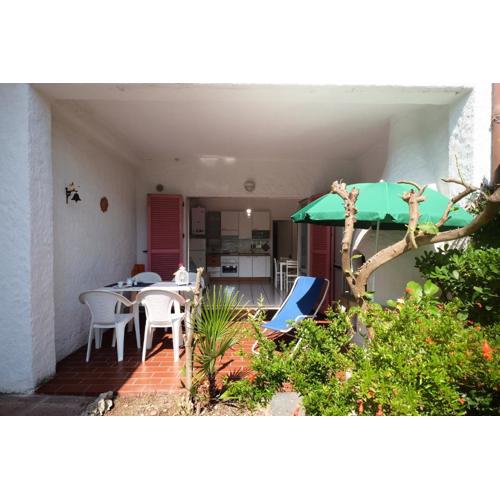 119 - Bilocale al Taunus con portico, giardino e barbecue - SPIAGGIA inclusa nel prezzo
