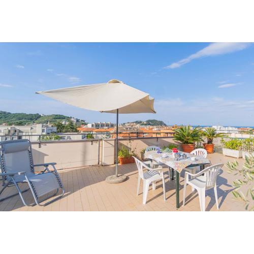124 - Casa con Terrazza Sestri- 15Minuti a piedi dal Centro