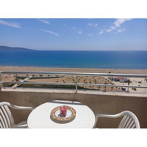 130-Apartamento con vistas al mar en Empuriabrava-Empurialola