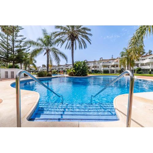134 - Stylish Modern Apartment with Pool, Mijas