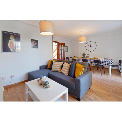 158A Triplex Rinconin con piscina