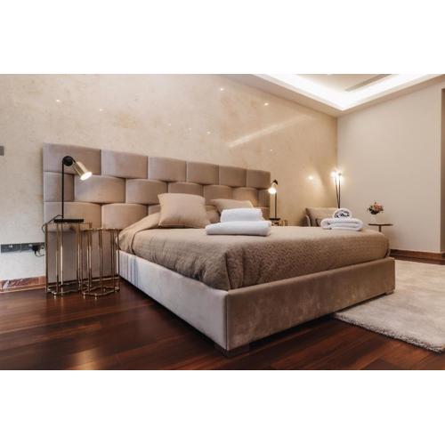 16 EXECUTIVE SUITES