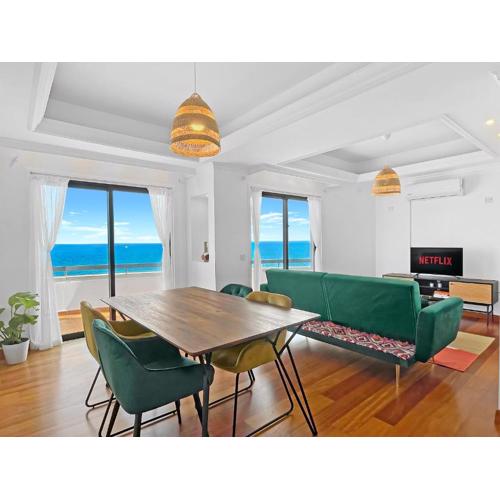 180° SEAVIEW Apt. right on famous beach promenade