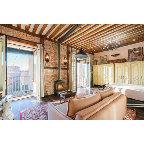 1851: Exceptional 19th century studio in Madrid