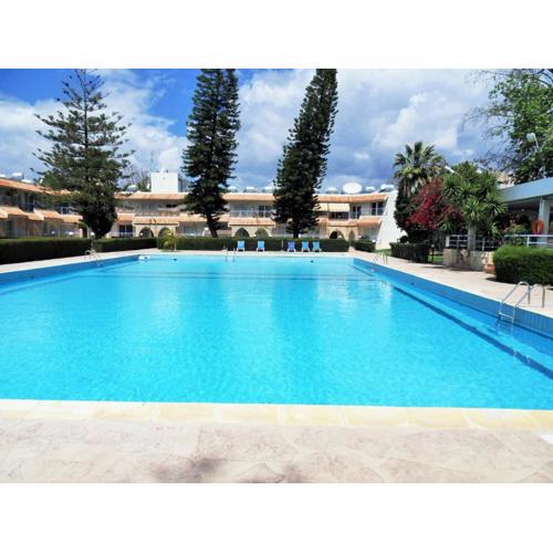 1bd in Palm Beach M1 with pool