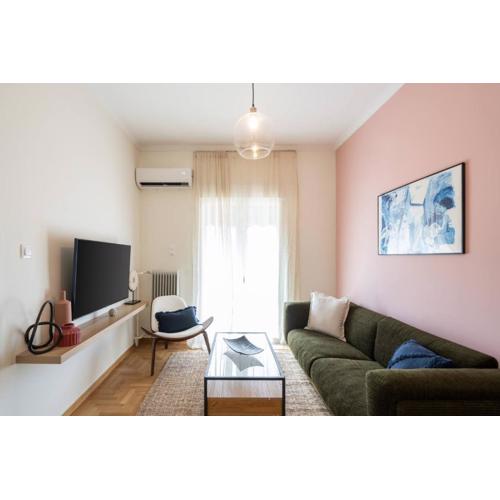 1BR Thiseio Charm - 10 Minutes From Acropolis