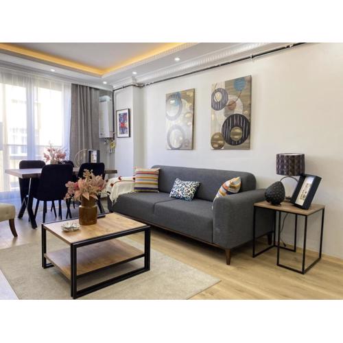 1Gbps WiFi AC in Brand New City Apartment