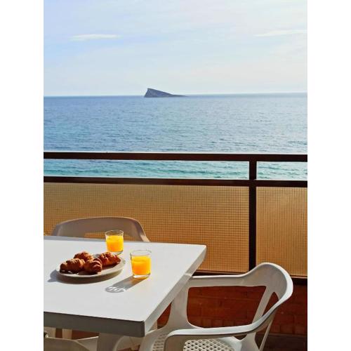 1º Línea Poniente Beach
