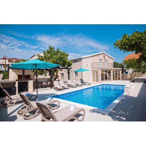 1oak villa