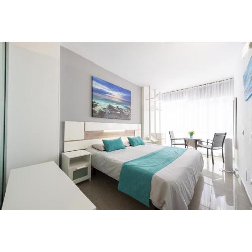 1st Line Pretty Studio Las Canteras