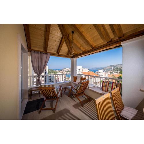 2 Bathrooms, Free Parking Spot, Prt Sea View