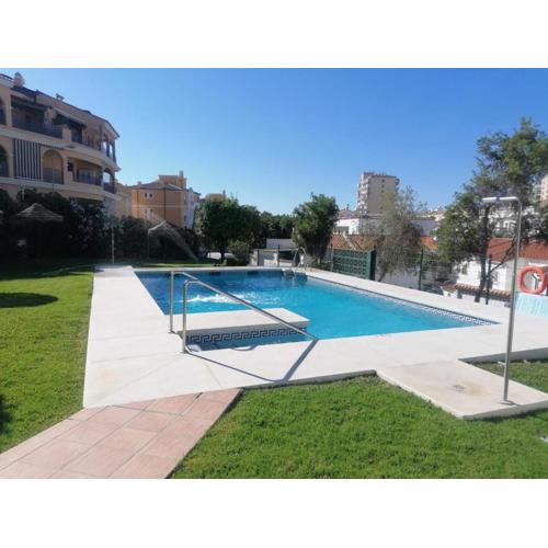 2 BDR apartment with excellent location with pool