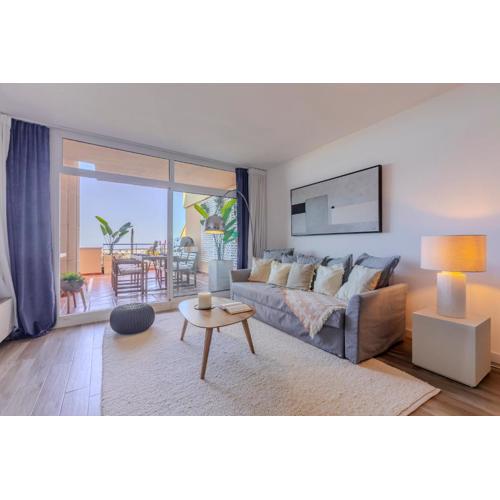 2 Bedroom Amazing Views Golf and Pool