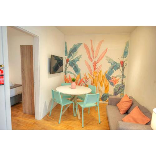 2 bedroom apartment 3min walk from the beach