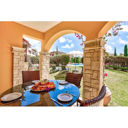 2 bedroom Apartment Asulon with communal pools, Aphrodite Hills Resort