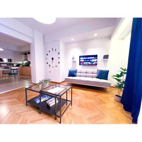 2 Bedroom Apartment Athens - Kallimarmaro
