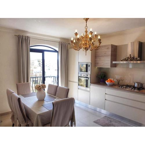 2 Bedroom Apartment Close to Centre & Seafront