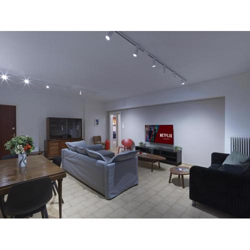 2 bedroom apartment close to children\